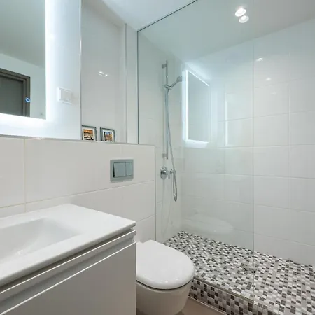 Rotermanni Apartment#top Location#spacious#free Parking Tallinn