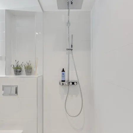 Rotermanni Apartment#top Location#spacious#free Parking 公寓 *
