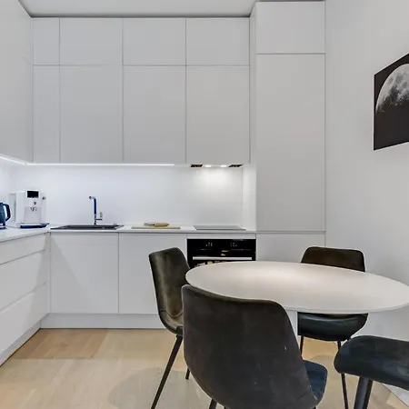 Rotermanni Apartment#top Location#spacious#free Parking 塔林